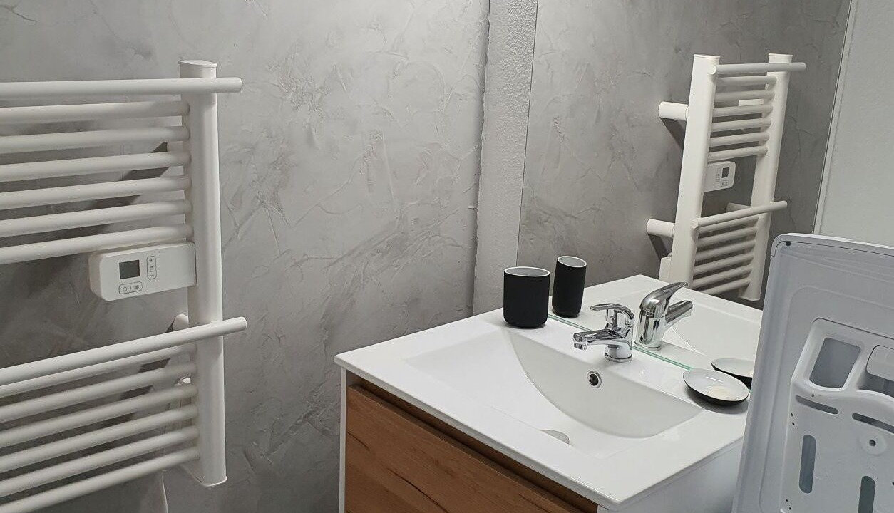 Photo of Bathroom in Carnon-Plage