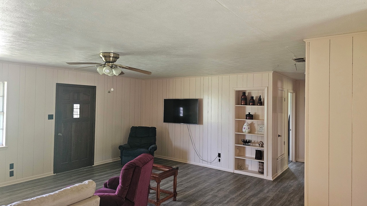 Photo of Livingroom in Canton