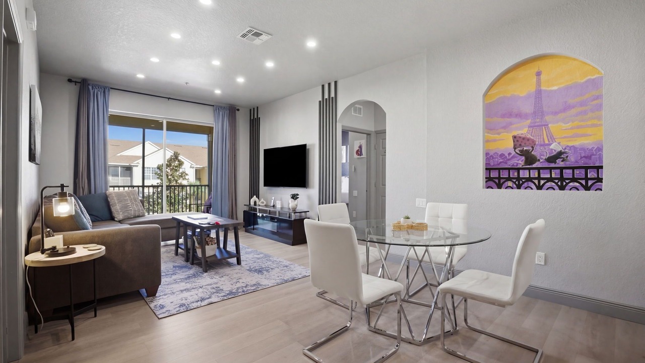Photo of Livingroom in Windsor Hills