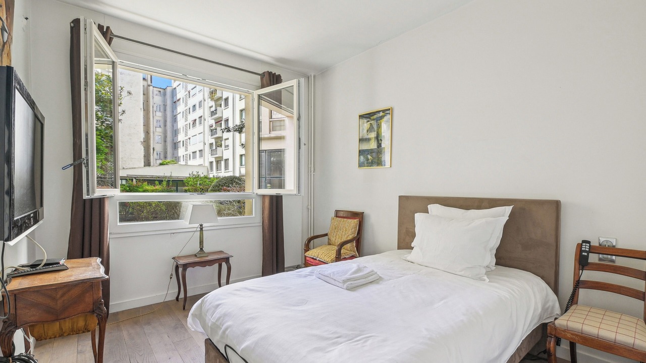 Photo of Bedroom in Quartier du Gros-Caillou