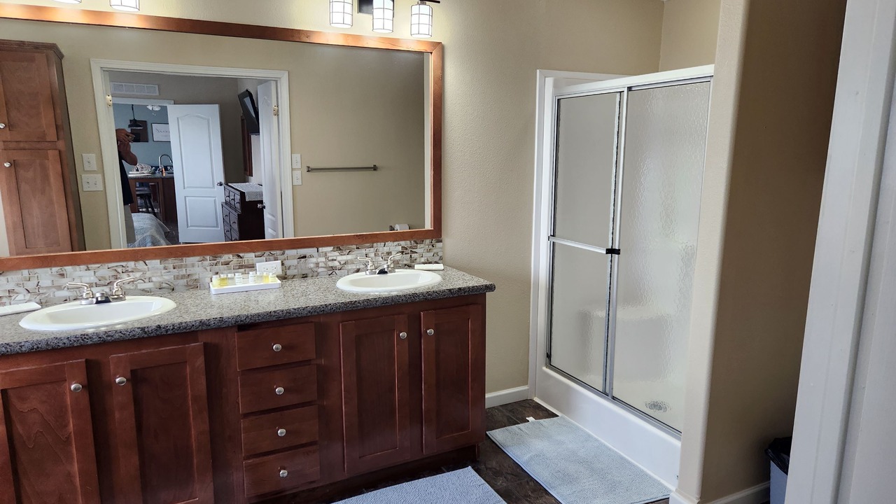 Photo of Bathroom in Lake Jackson