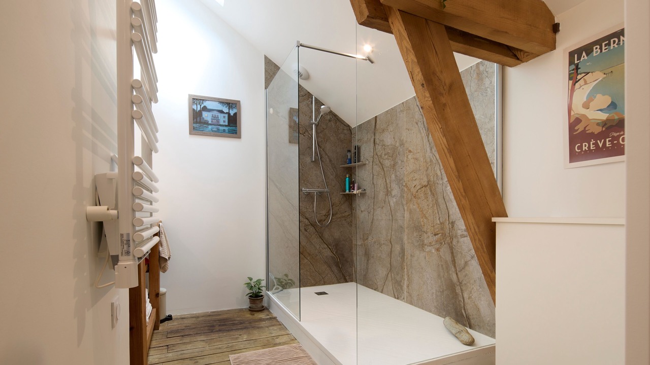 Photo of Bathroom in Boulevard des Poilus