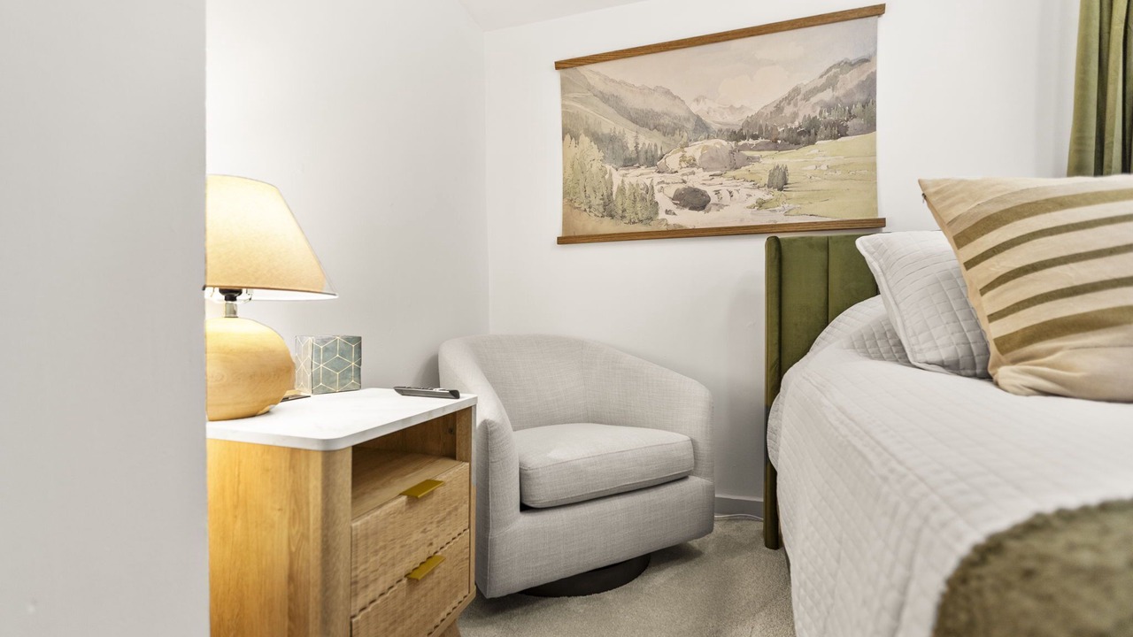 Photo of Bedroom in Newark