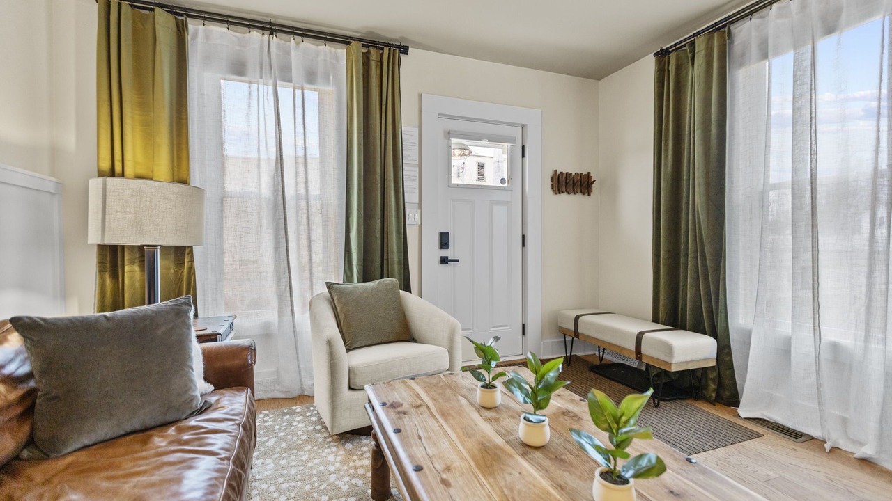 Photo of Livingroom in Newark