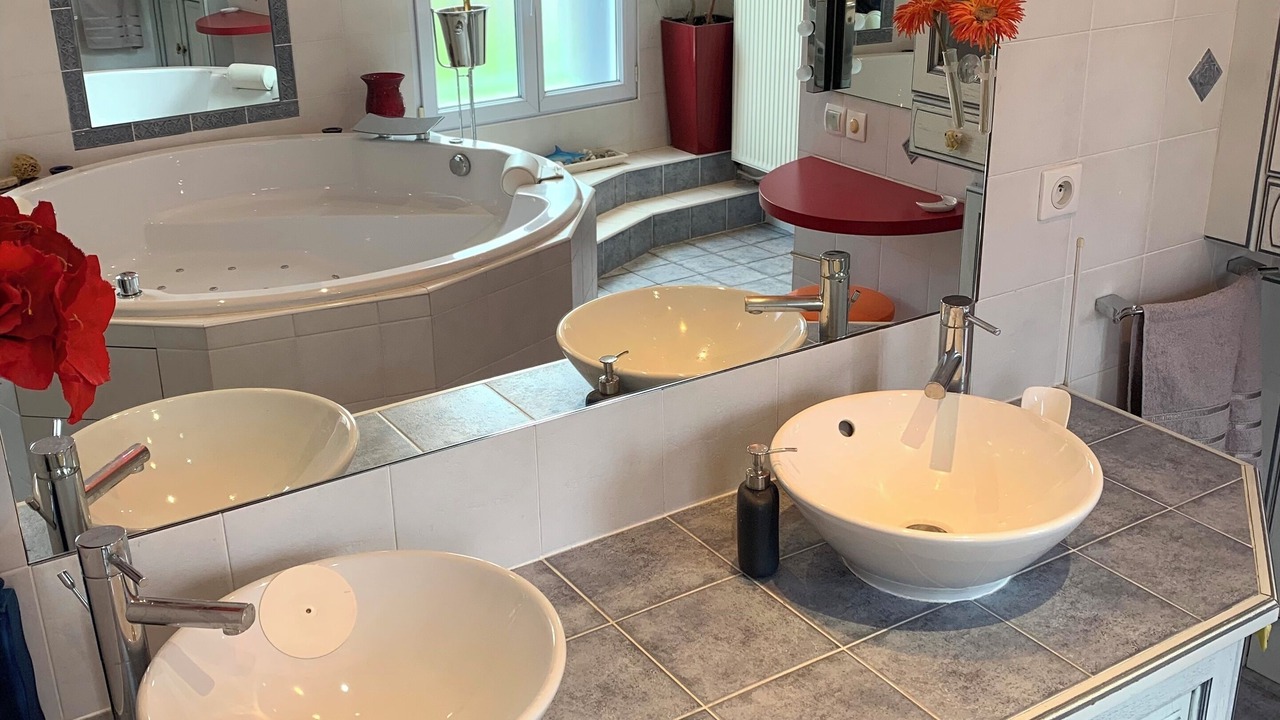 Photo of Bathroom in Issy-les-Moulineaux