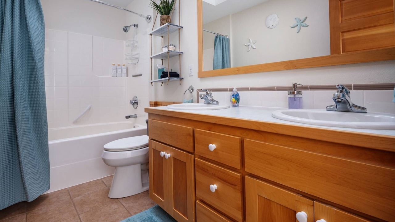 Photo of Others in Shorepine Village