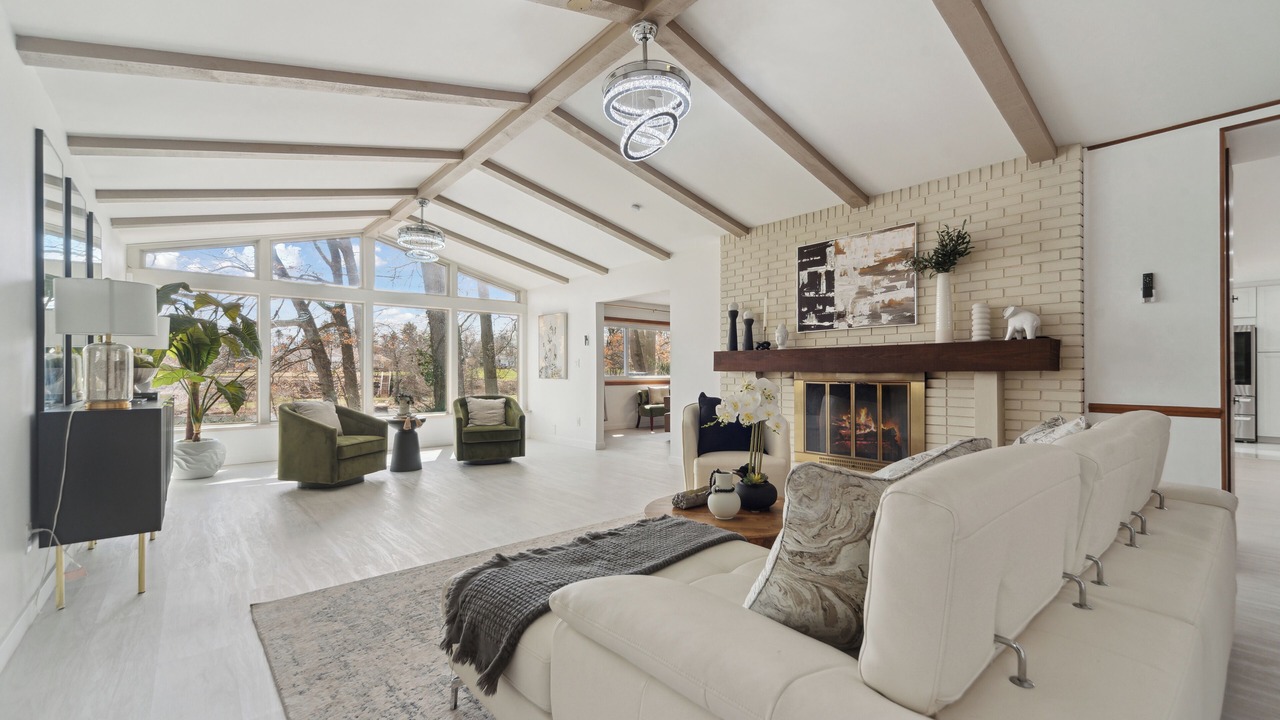 Photo of Livingroom in Battle Creek