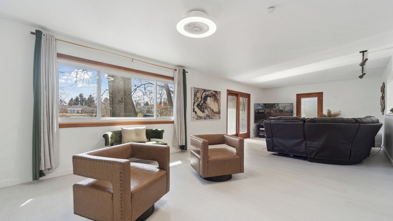 Photo of Livingroom in Battle Creek