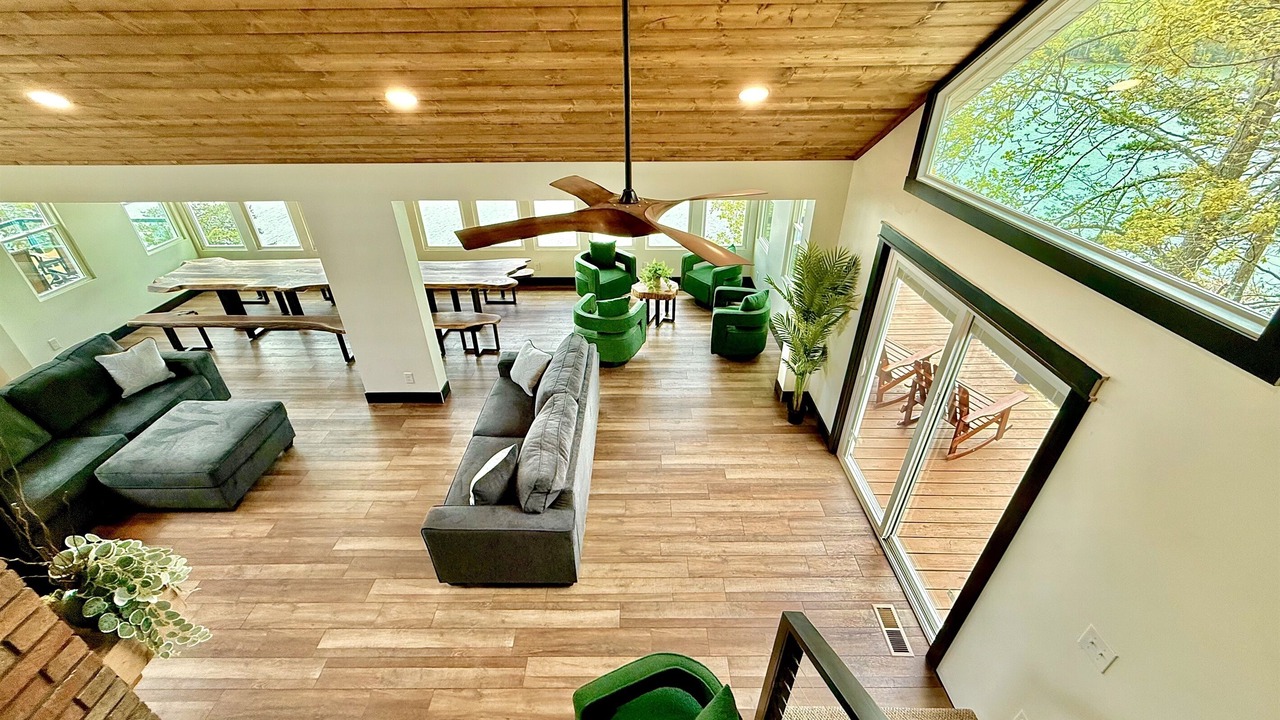 Photo of Livingroom in La Follette