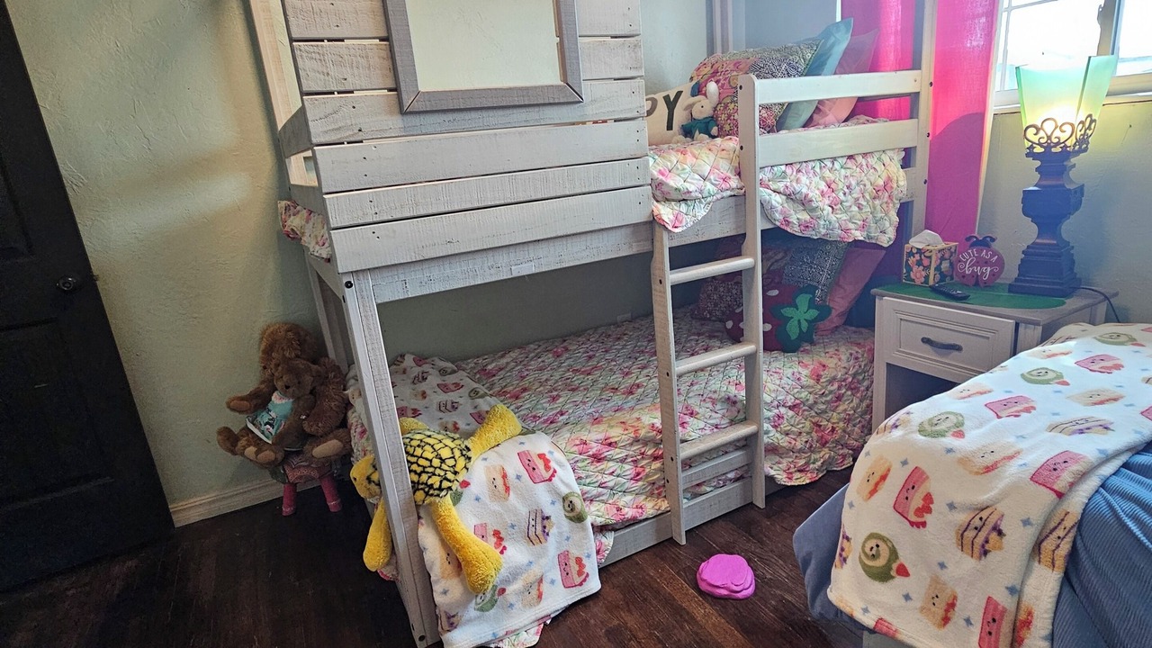 Photo of Bedroom in Midwest City