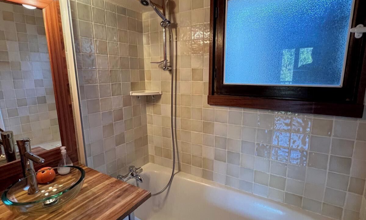 Photo of Bathroom in Vallouise