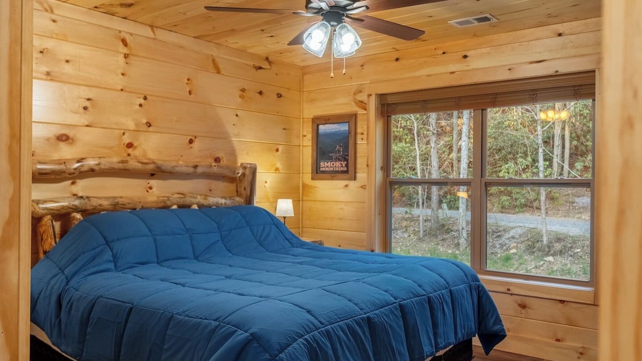 Photo of Bedroom in Rocky Grove