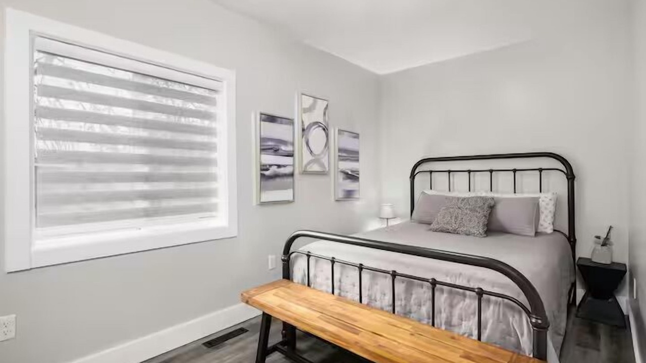 Photo of Bedroom in Montague