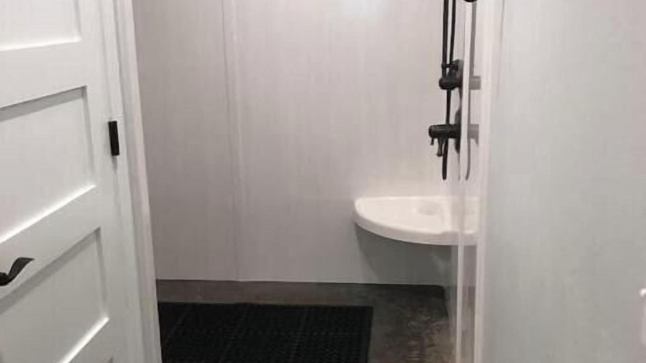 Photo of Bathroom in Van Buren
