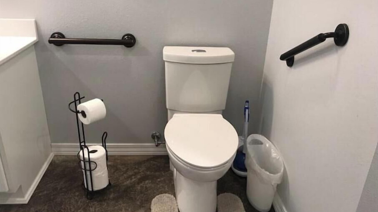 Photo of Bathroom in Van Buren