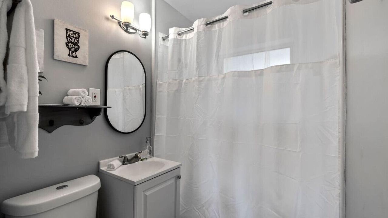 Photo of Bathroom in Lake Ridge