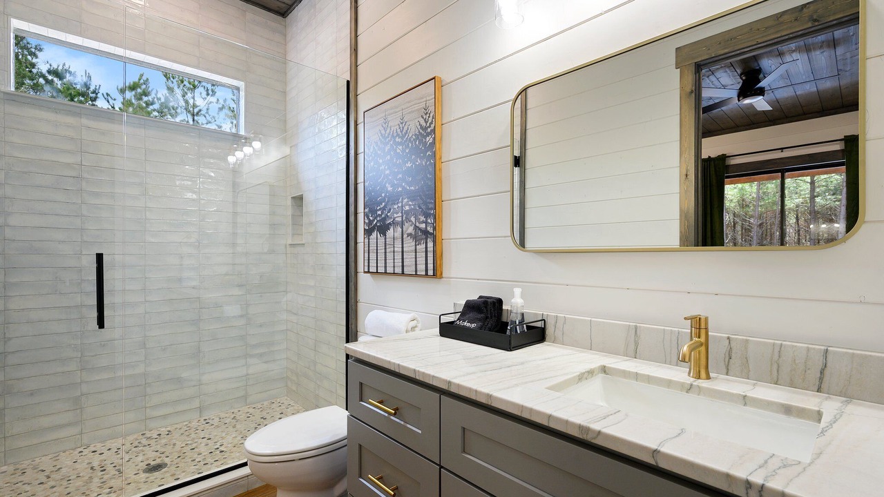 Photo of Bathroom in Pickens