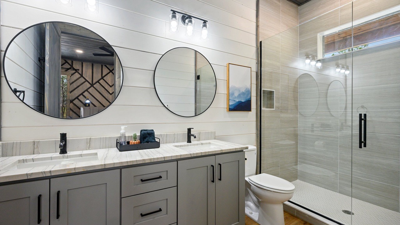 Photo of Bathroom in Pickens