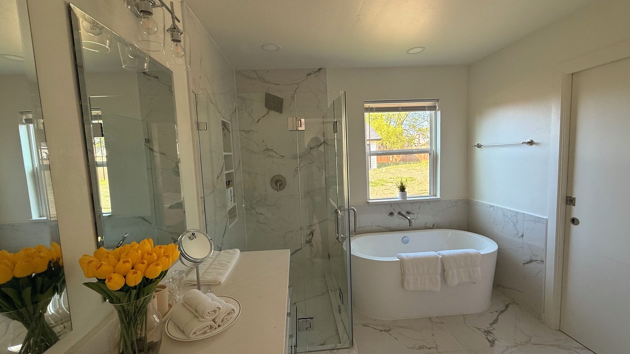 Photo of Bathroom in Central Oklahoma City