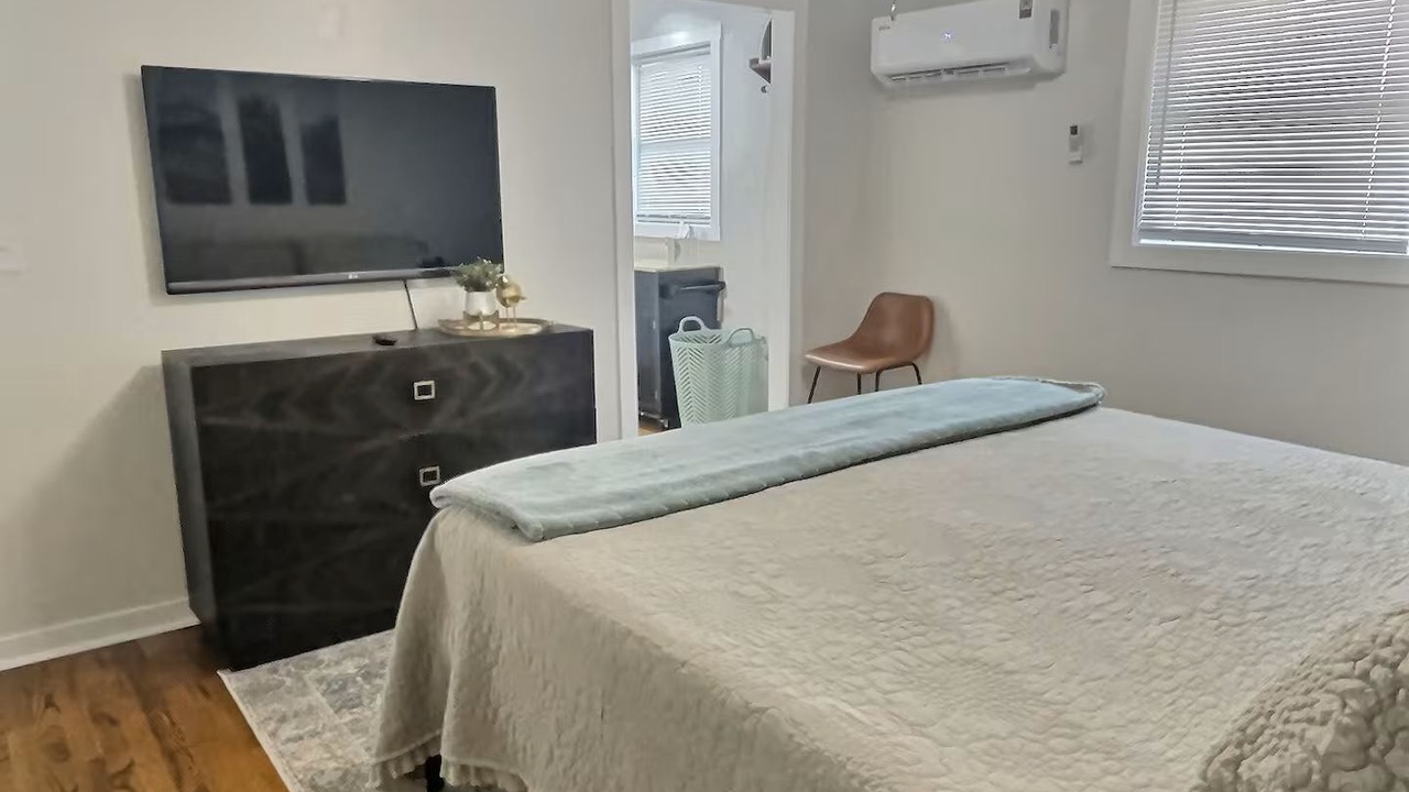 Photo of Bedroom in Blackberry