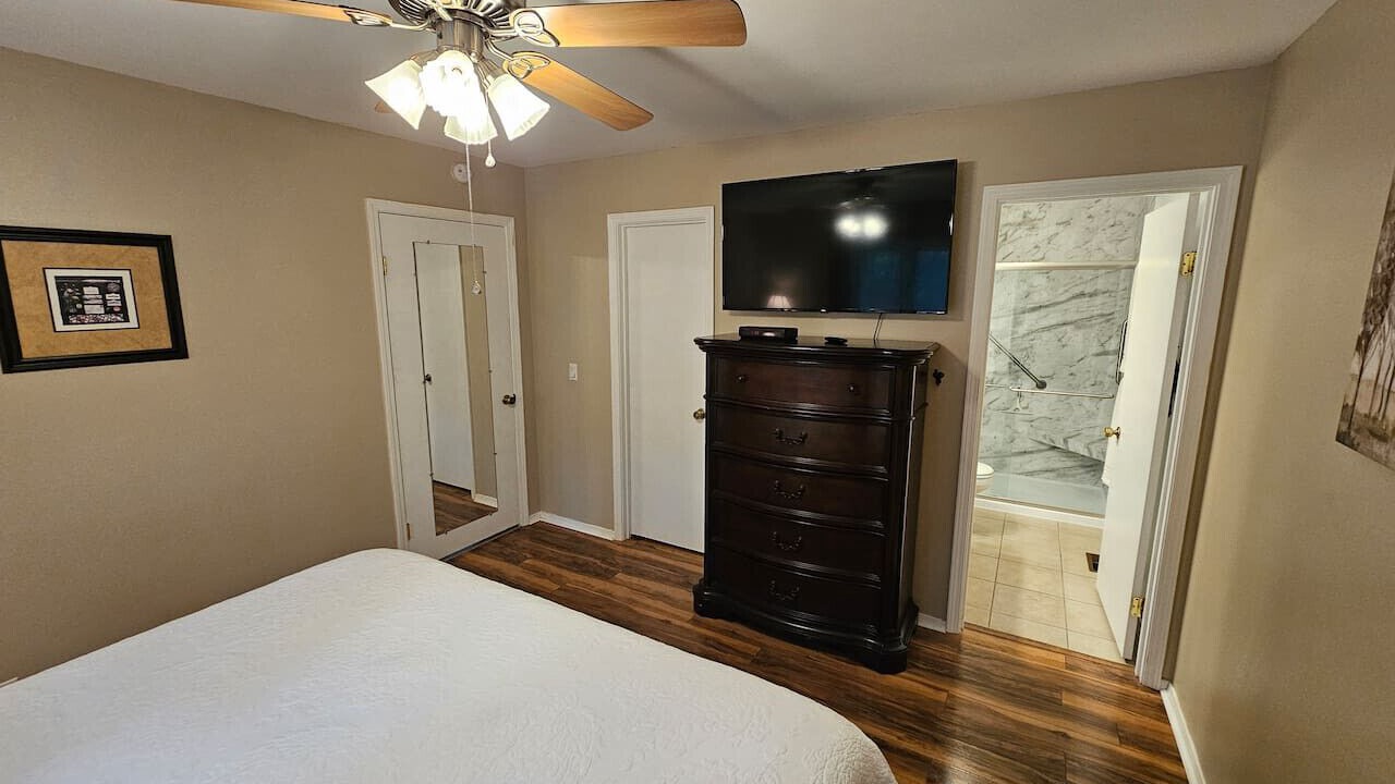 Photo of Bedroom in Hot Springs Village