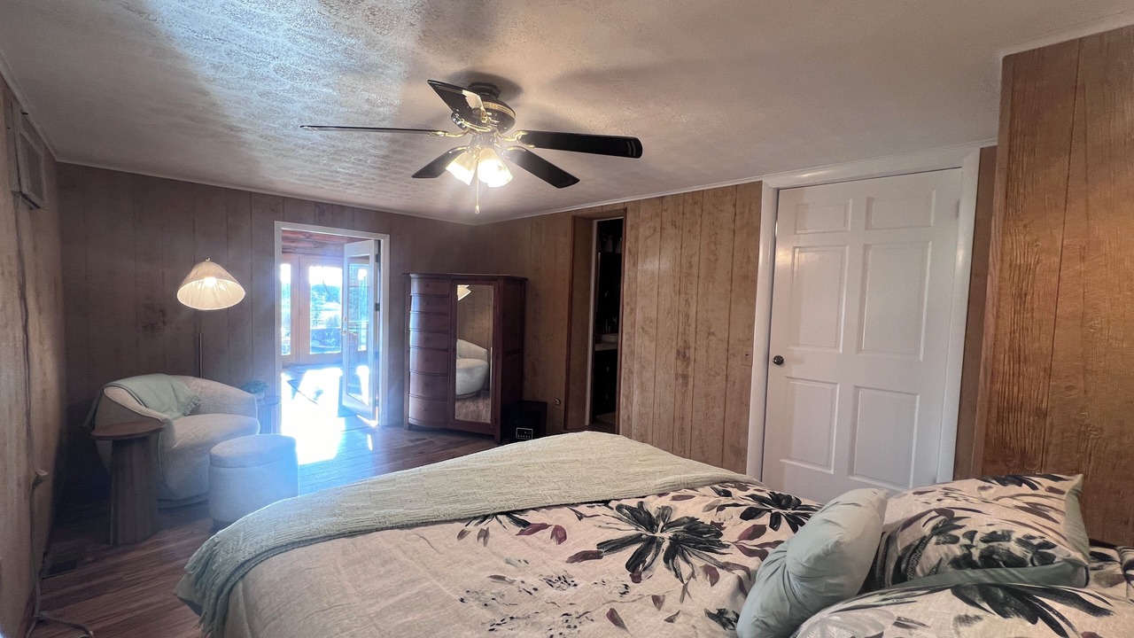 Photo of Bedroom in South Lima