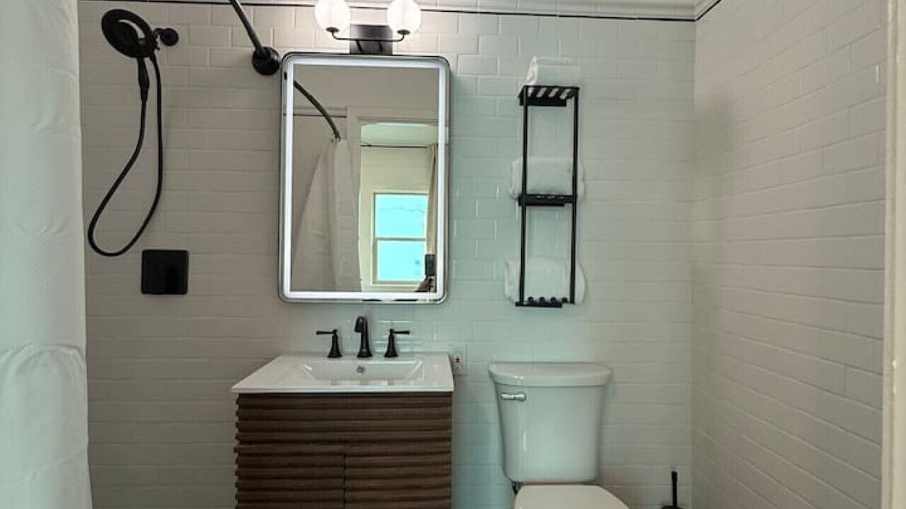 Photo of Bathroom in Downtown Klamath Falls