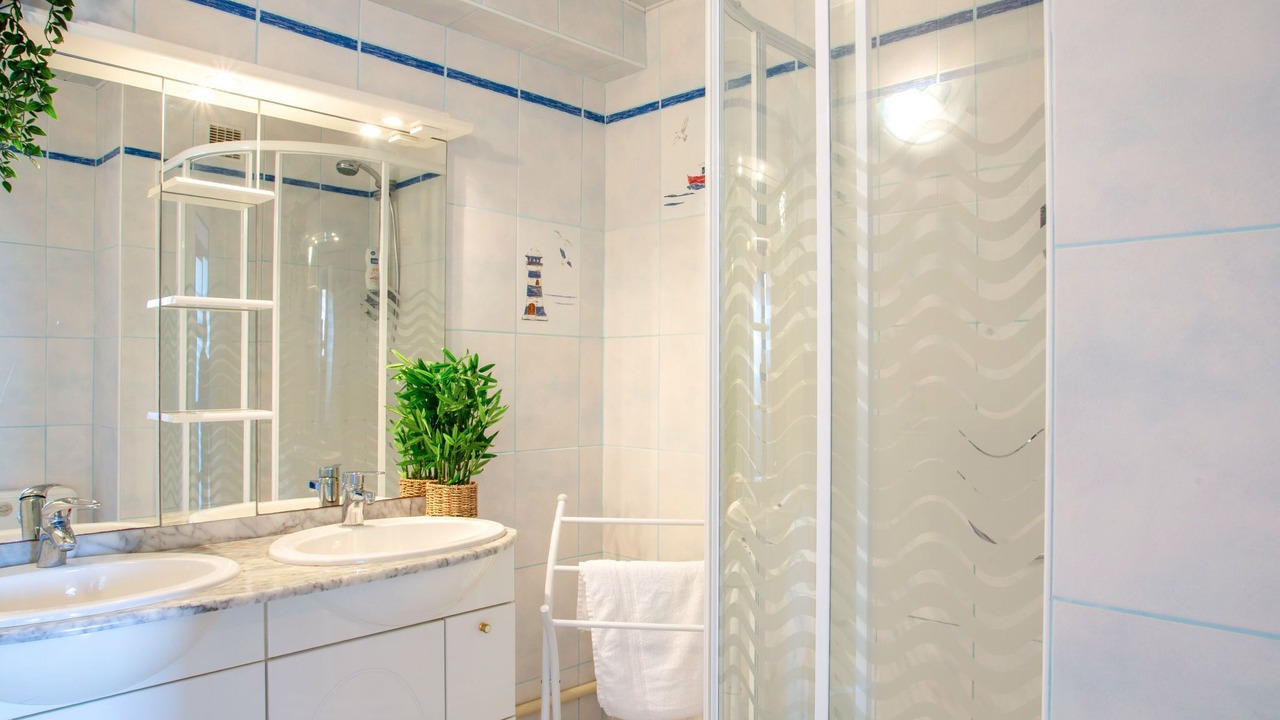 Photo of Bathroom in La Rogere