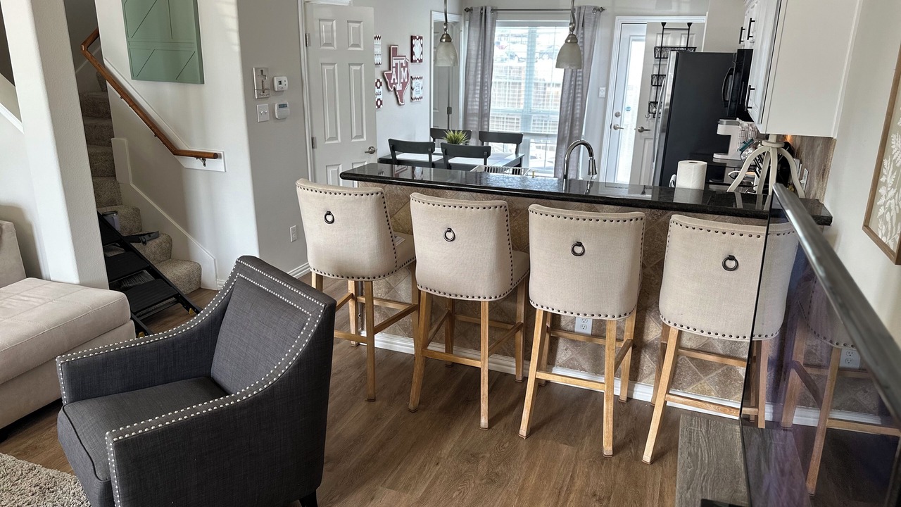 Photo of Livingroom in College Station