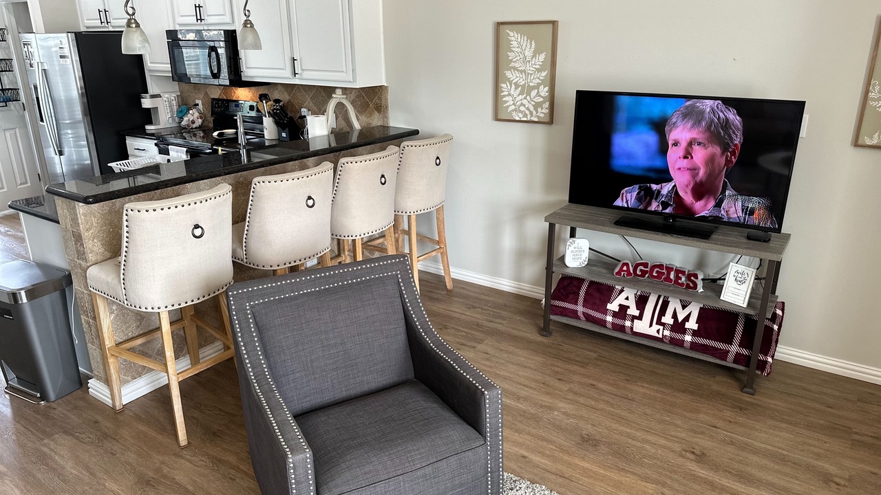 Photo of Livingroom in College Station