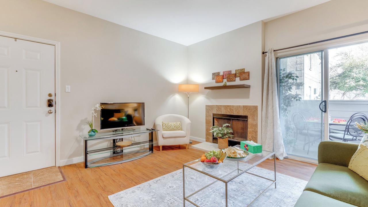 Photo of Livingroom in Village At Walnut Creek