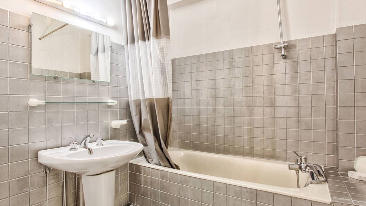 Photo of Bathroom in Varaville