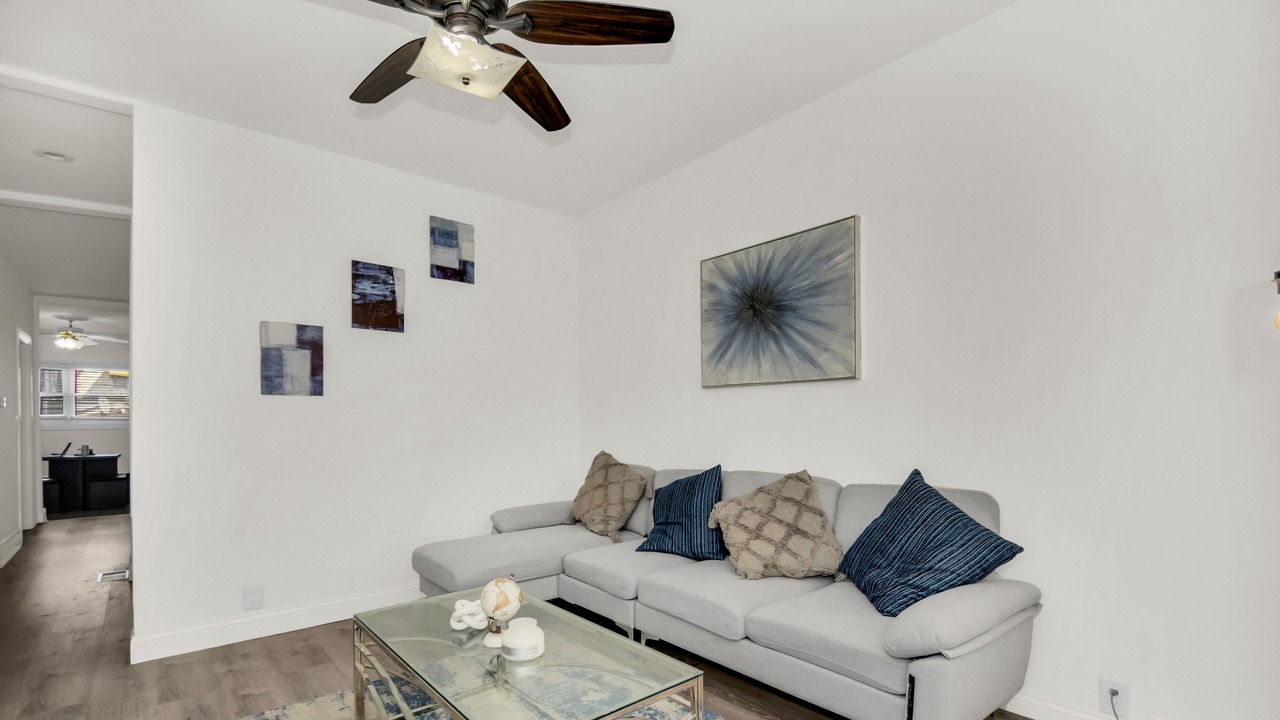 Photo of Livingroom in Brighton Park