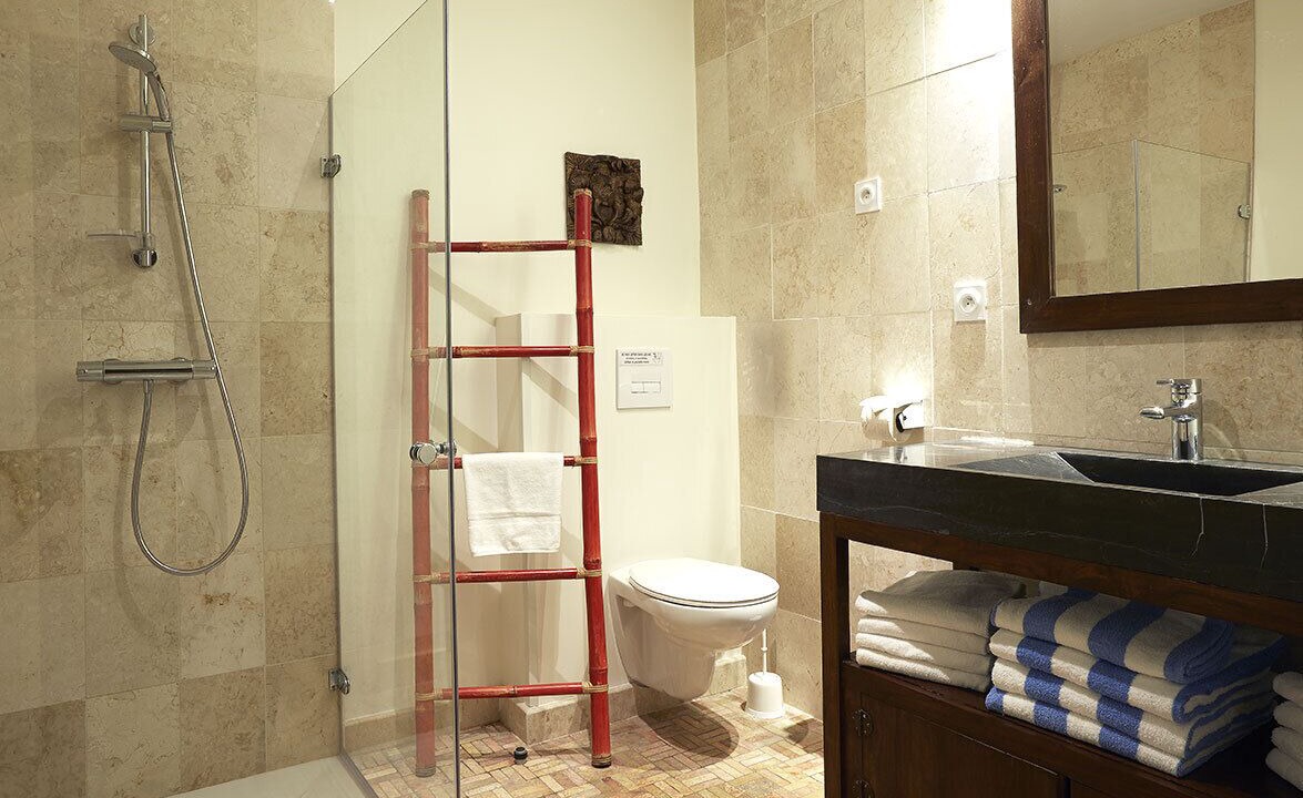 Photo of Bathroom in Saint-Aignan