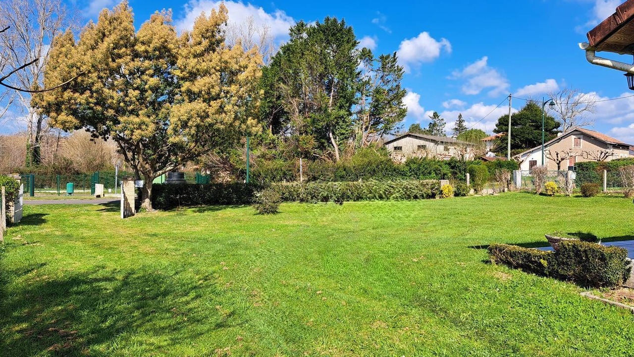 Photo of Outdoor in Mezos