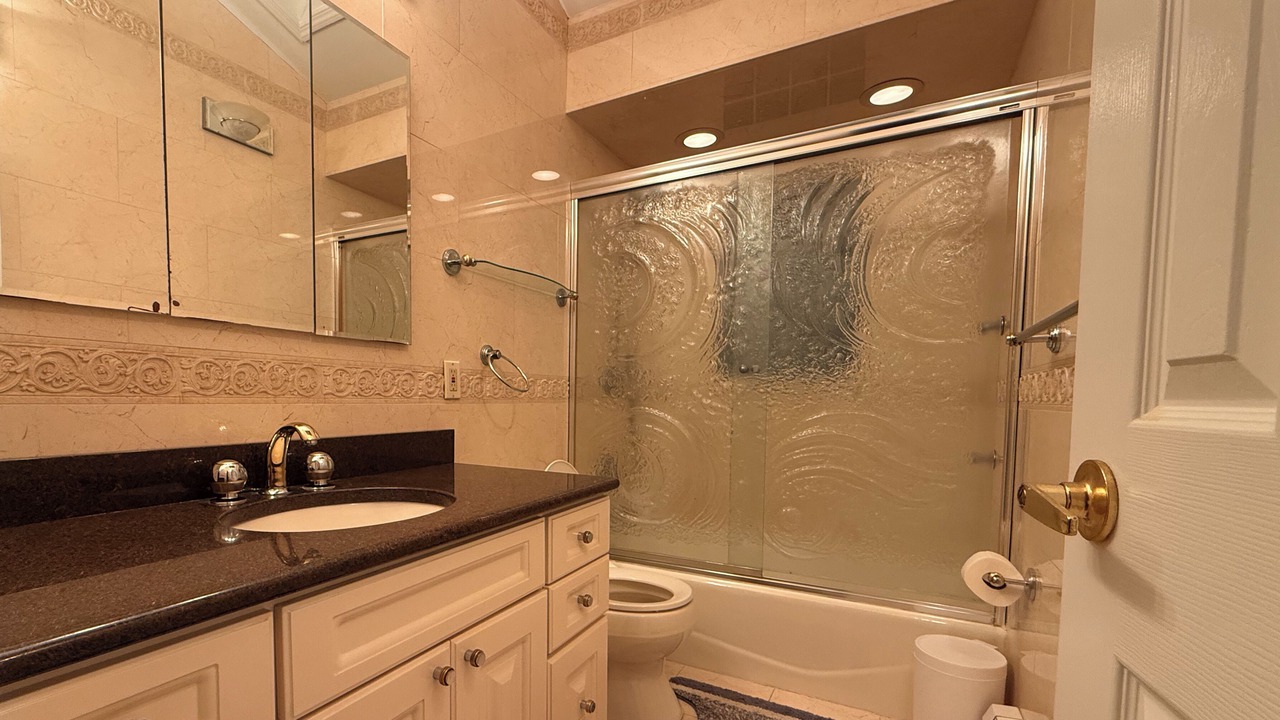 Photo of Bathroom in Hicksville