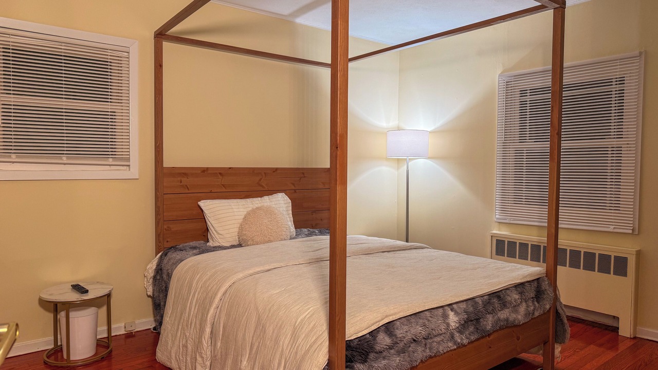 Photo of Bedroom in Hicksville