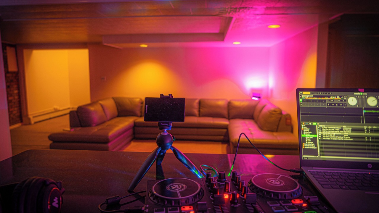 Photo of Others in Hicksville