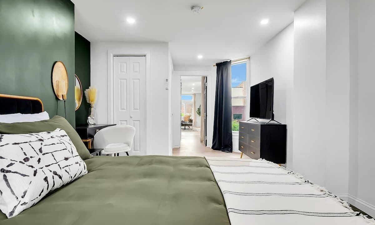 Photo of Bedroom in Seward Place