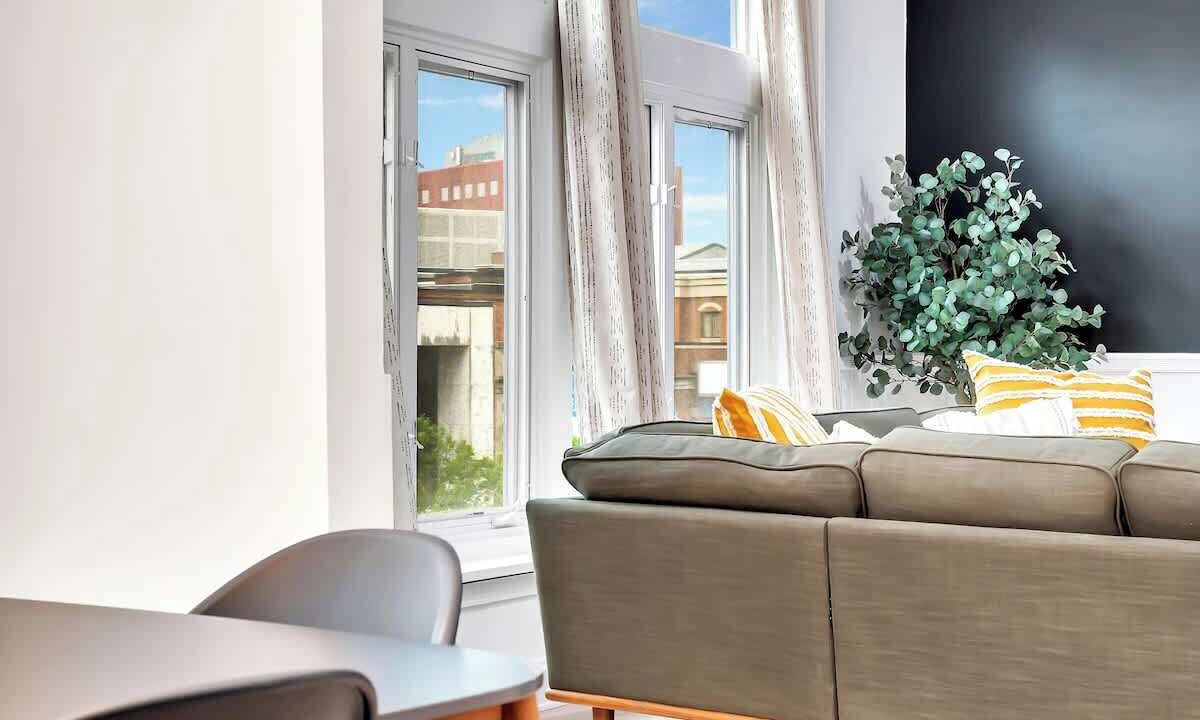 Photo of Livingroom in Seward Place