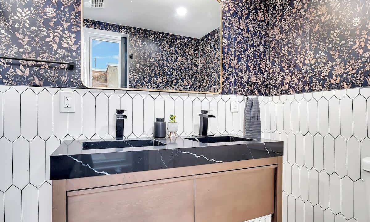 Photo of Bathroom in Seward Place