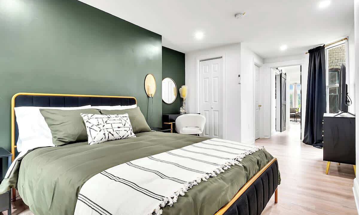 Photo of Bedroom in Seward Place