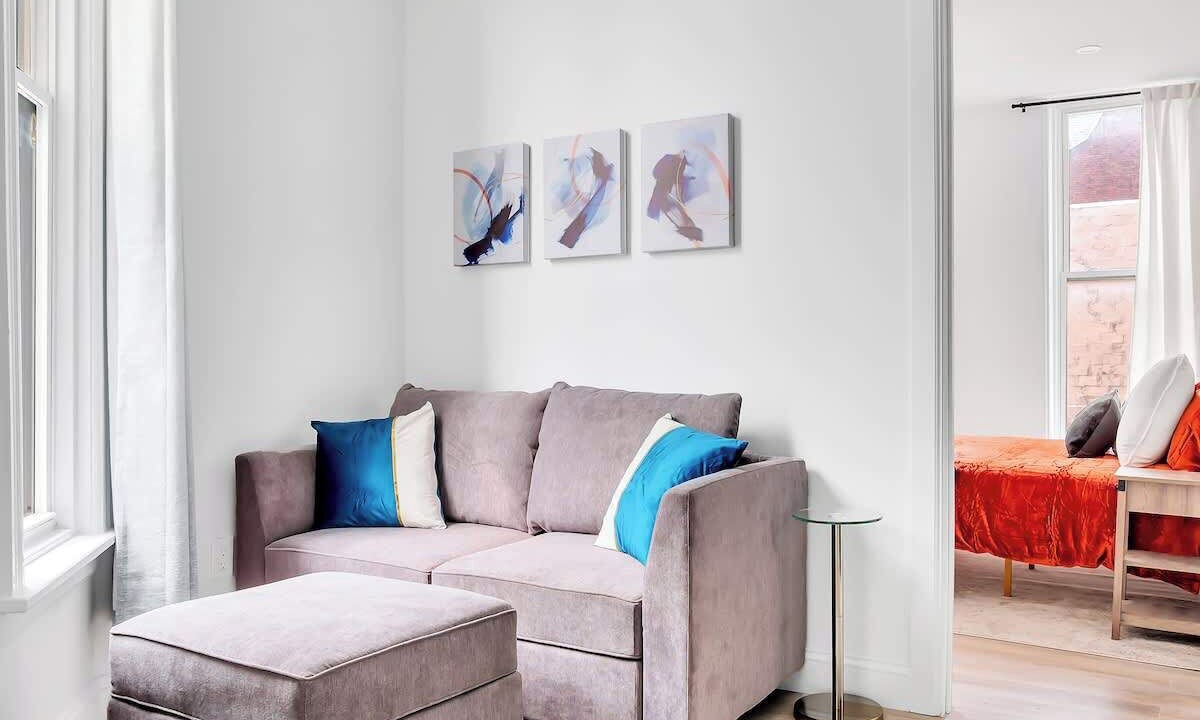 Photo of Livingroom in Seward Place