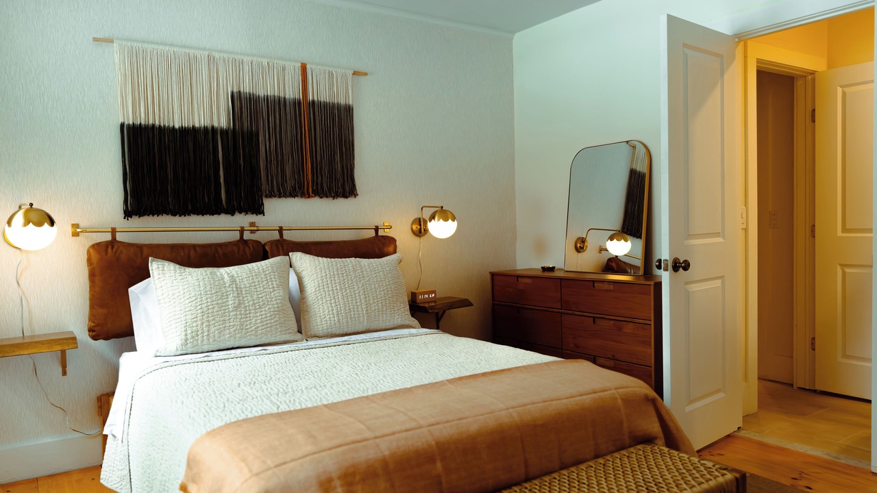Photo of Bedroom in Cleveland