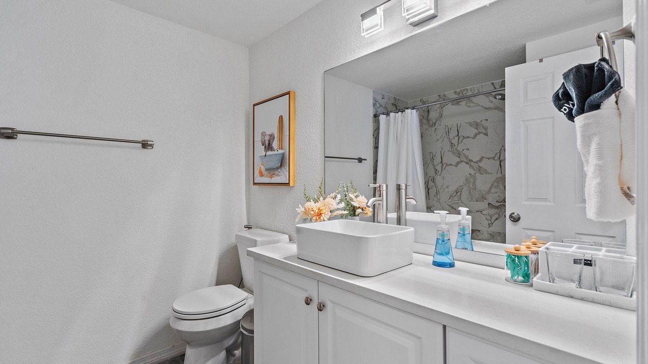 Photo of Bathroom in Anona