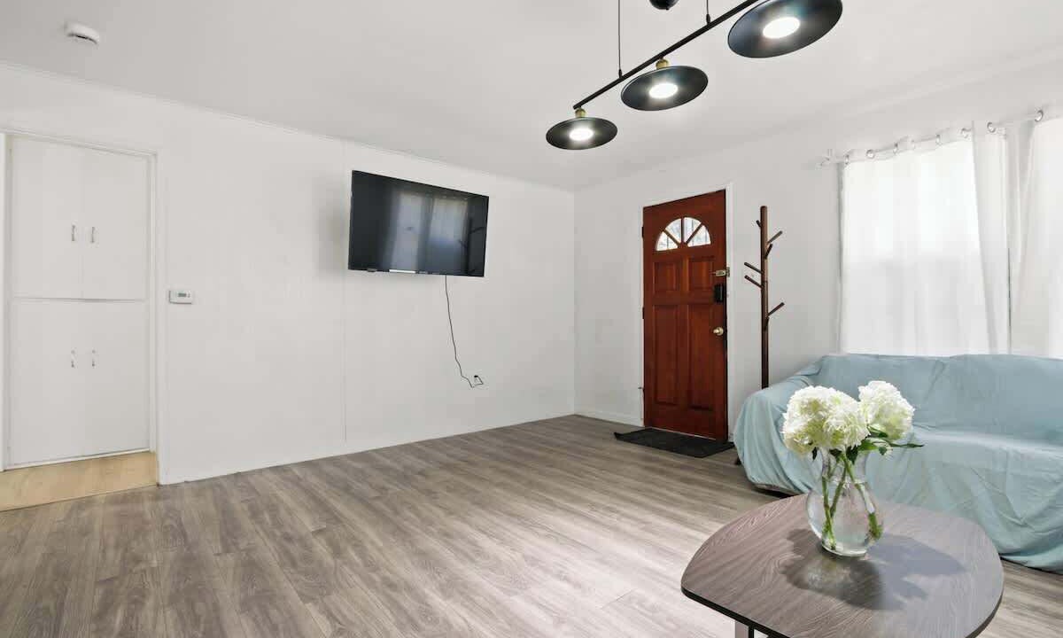 Photo of Livingroom in Ontario