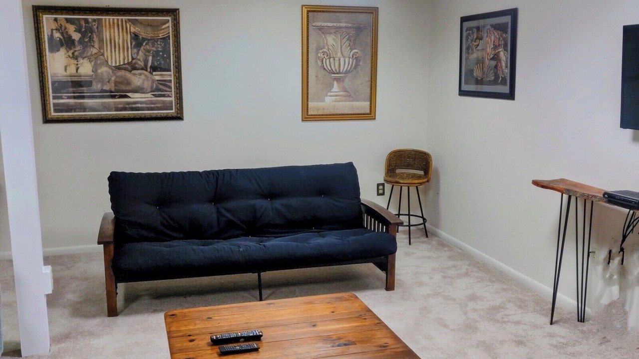 Photo of Livingroom in Flying Hills