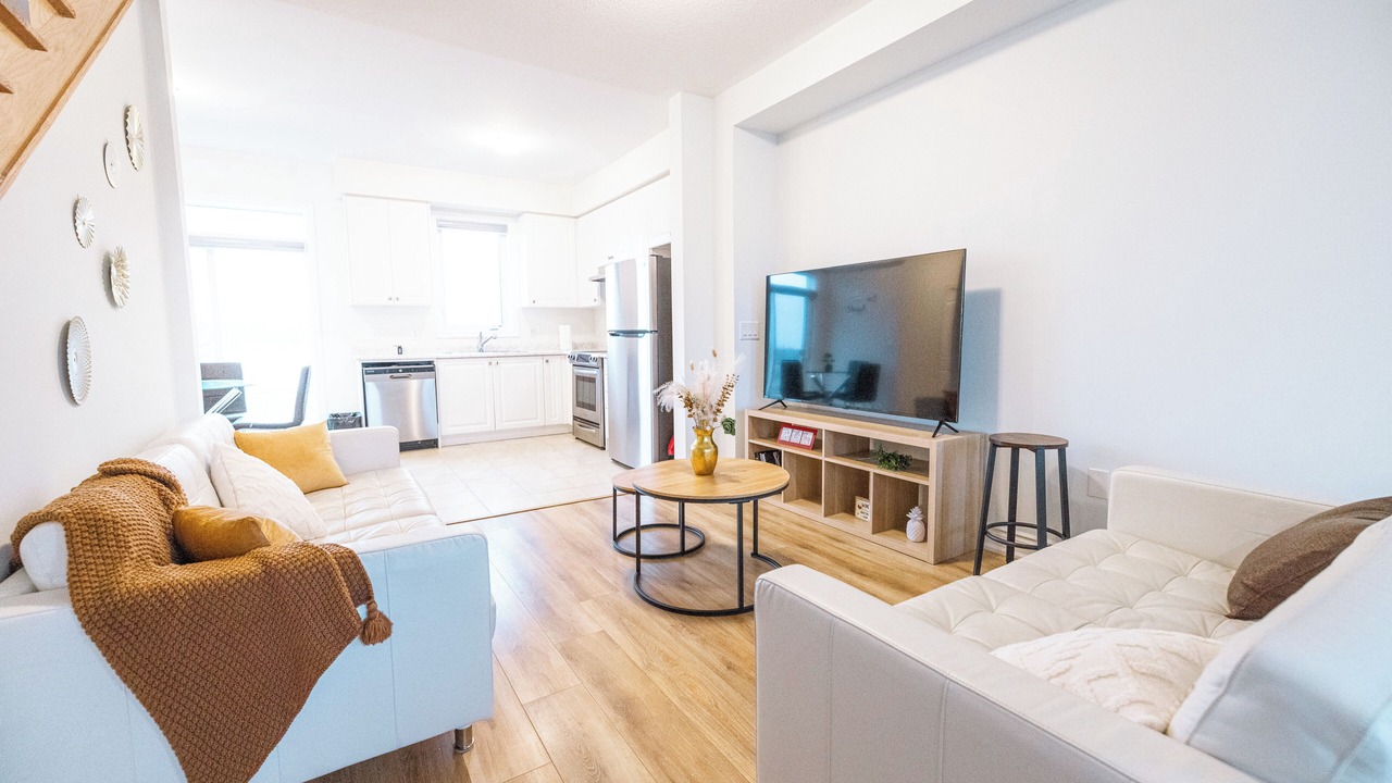 Photo of Livingroom in Wasaga Beach