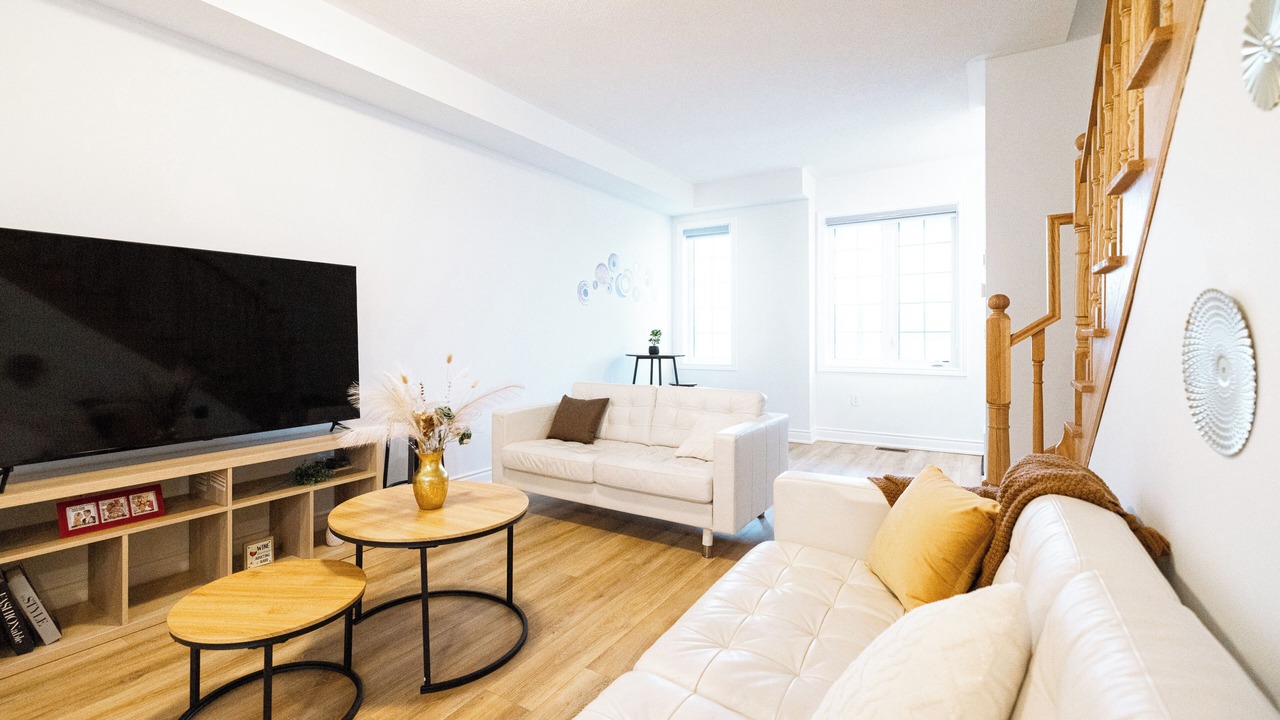 Photo of Livingroom in Wasaga Beach