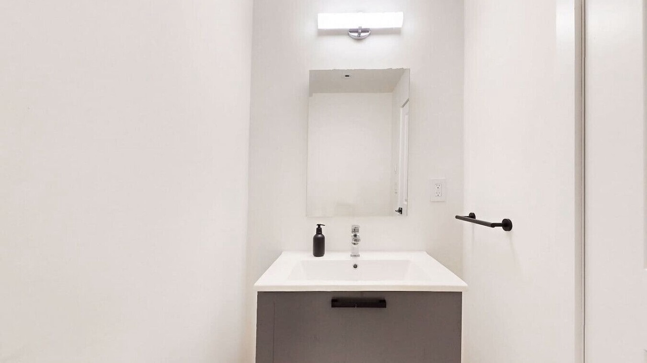 Photo of Bathroom in Rockcliffe - Smythe